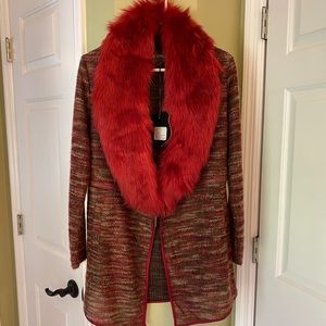 Sweater with faux fur